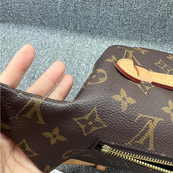 SOLD OUT””””Louis Vuitton bumbag - Picture 9 of 9